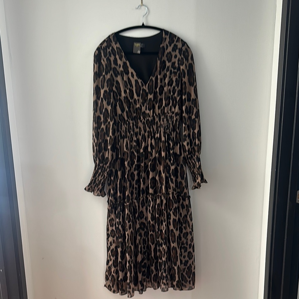 Taylor Leopard Print Long Sleeve Bishop Sleeve Midi Dress Stretchy Drop waist